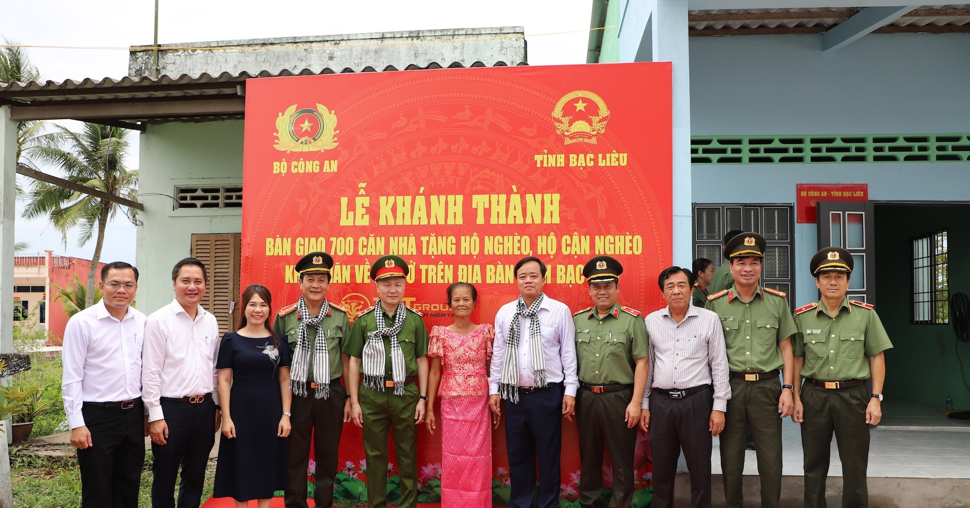 Bàn giao 700 nhà tình nghĩa cho hộ nghèo tỉnh Bạc Liêu