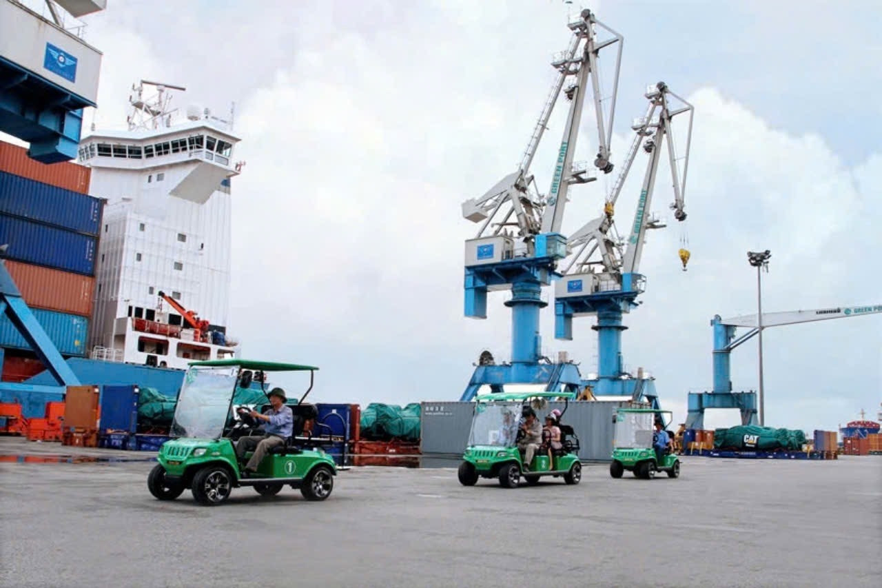 Cổ phiếu VSC-HAH: Bộ đôi bứt phá xuyên tâm bão thuế quan