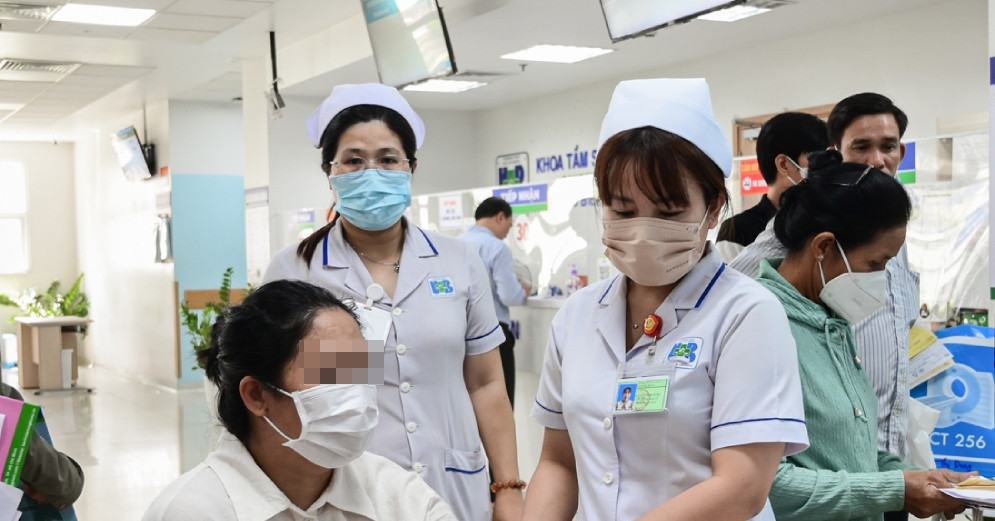 Gánh nặng bệnh tật cao, vì sao Việt Nam vẫn chật vật với thử nghiệm lâm sàng?