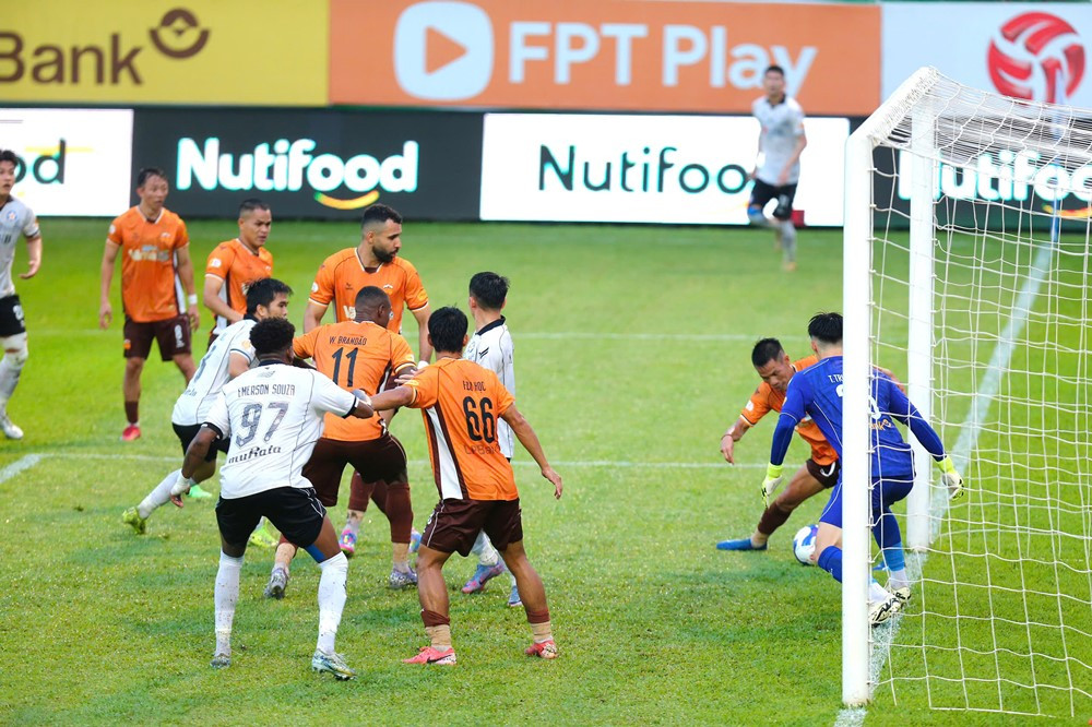 hagl vs da nang 4.jpg