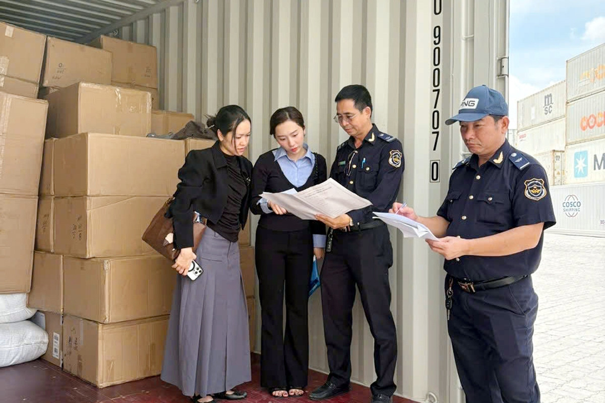 Hải quan phát hiện lô hàng giả, không có hóa đơn trị giá hơn 17 tỷ đồng
