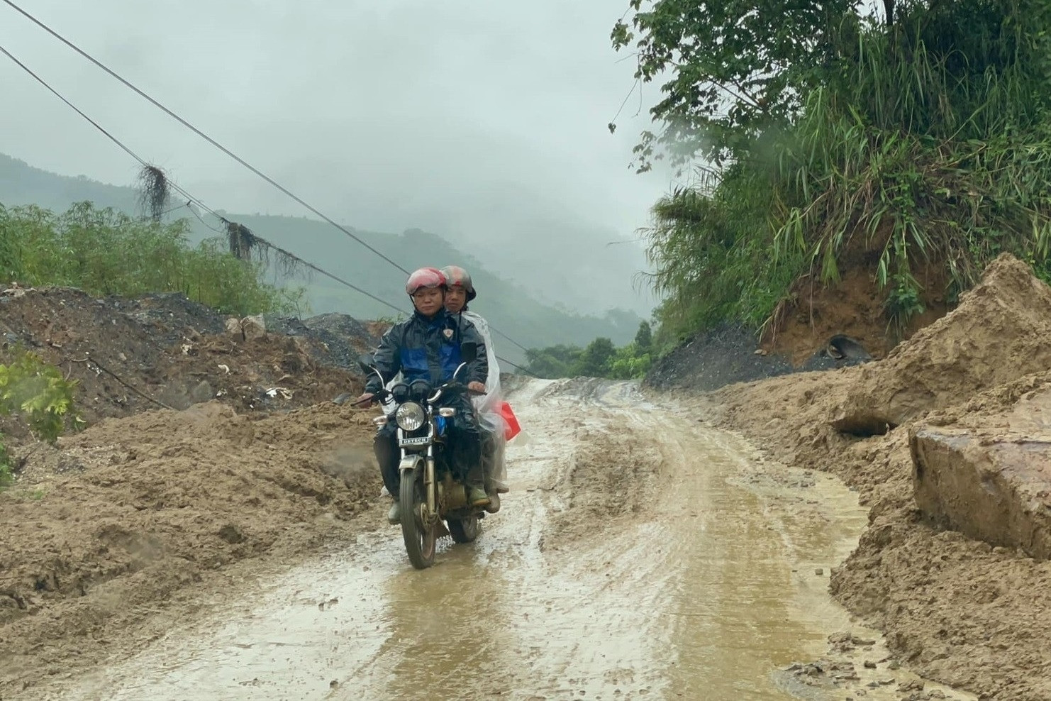 Nhiều năm cống hiến ở vùng đặc biệt khó khăn, công chức xã băn khoăn về phụ cấp