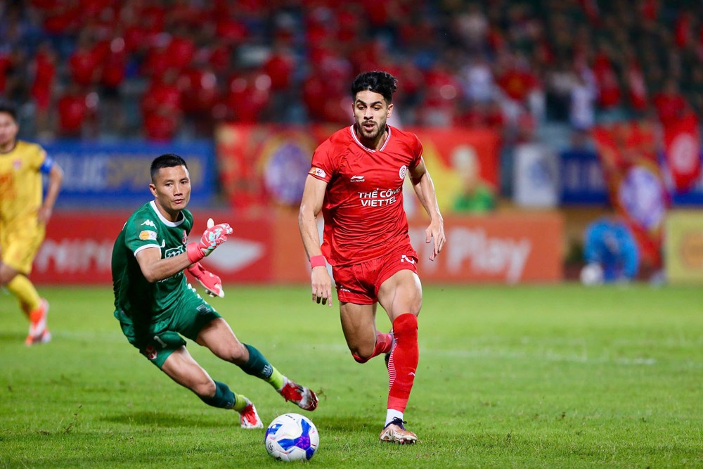 the cong viettel vs hai phong 1.jpg