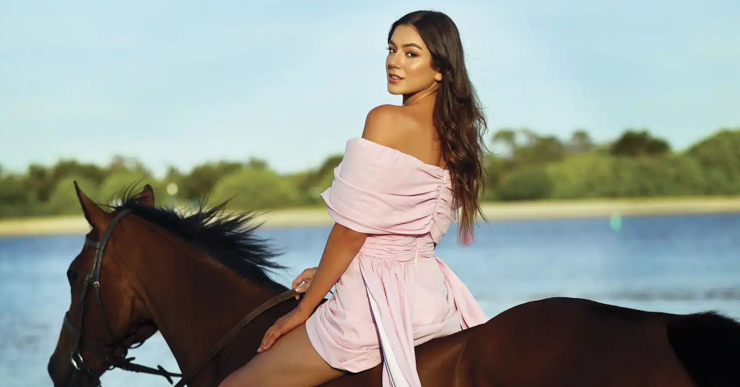 Tiết lộ về nữ giáo viên cao 1,78m đam mê cưỡi ngựa ở Miss World 2025