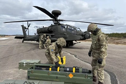 Video NATO tập trận phóng tên lửa gần biên giới Nga