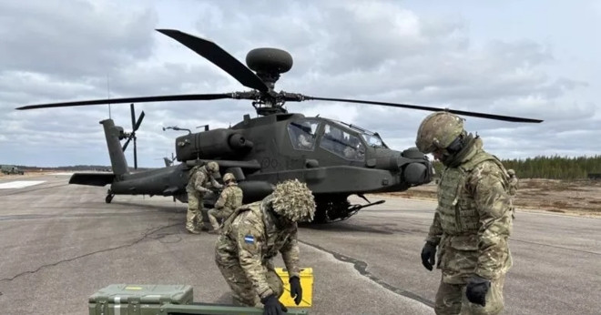Video NATO tập trận phóng tên lửa gần biên giới Nga