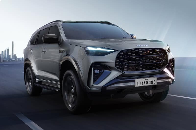 Xe 'ế' Isuzu Mu-X xả lỗ cả trăm triệu, chuẩn bị ra bản mới đấu với Ford Everest