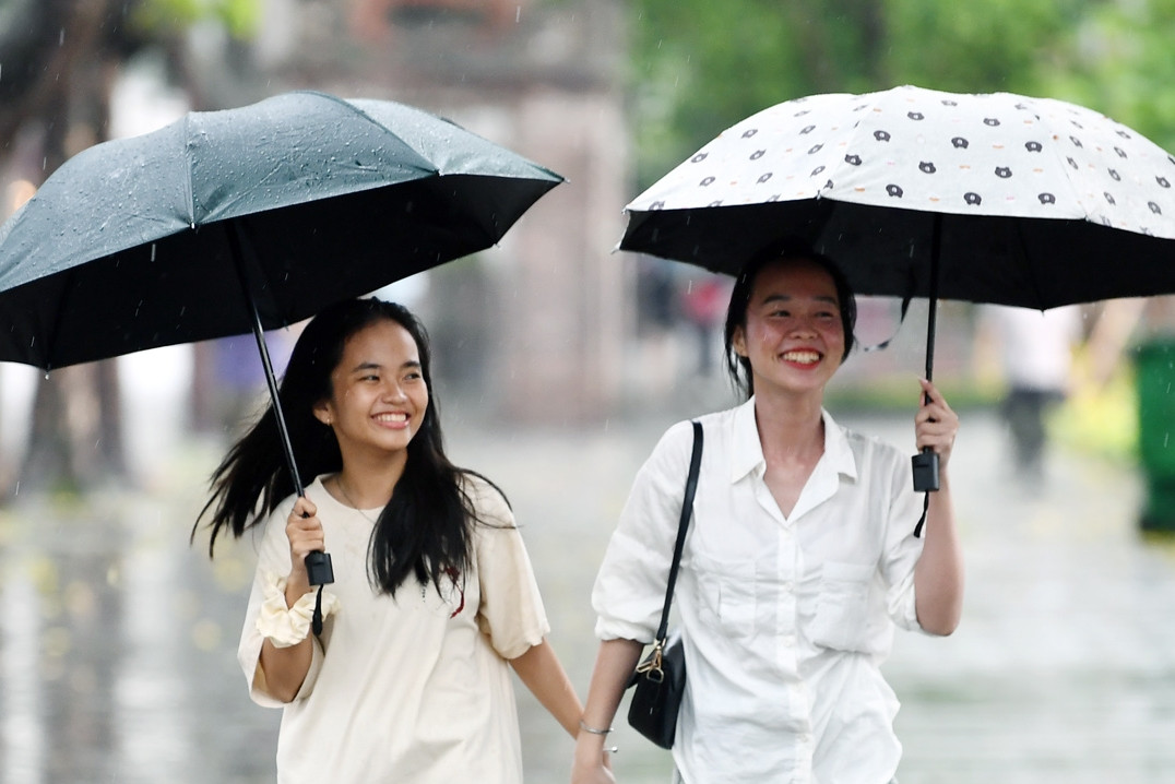 Dự báo thời tiết 25/5/2025: Không khí lạnh tràn khắp miền Bắc, mưa rào rải rác