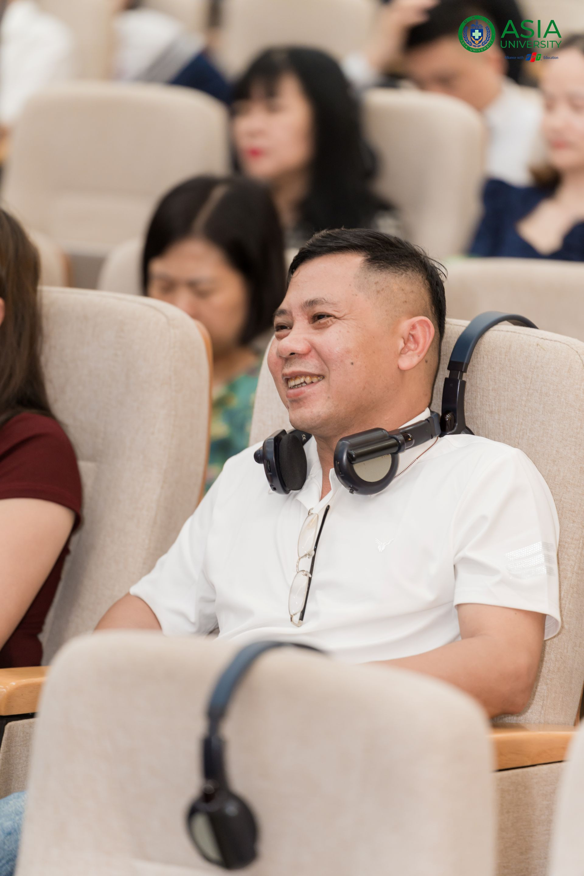 Phụ huynh và Gen Z định hướng ngành học sớm, đón đầu kỷ nguyên AI 2 Anh Trần Hùng Cường.jpg