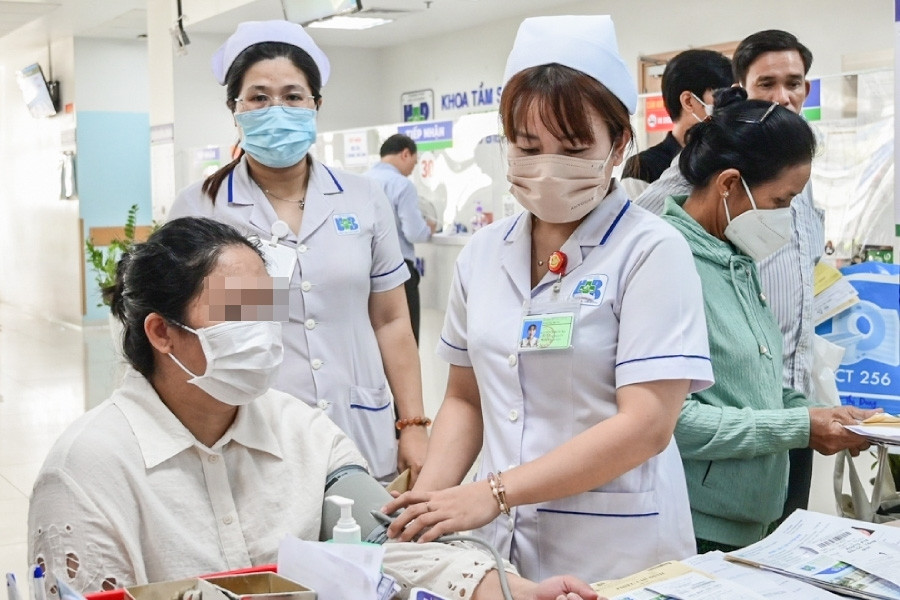Gánh nặng bệnh tật cao, vì sao Việt Nam vẫn chật vật với thử nghiệm lâm sàng?