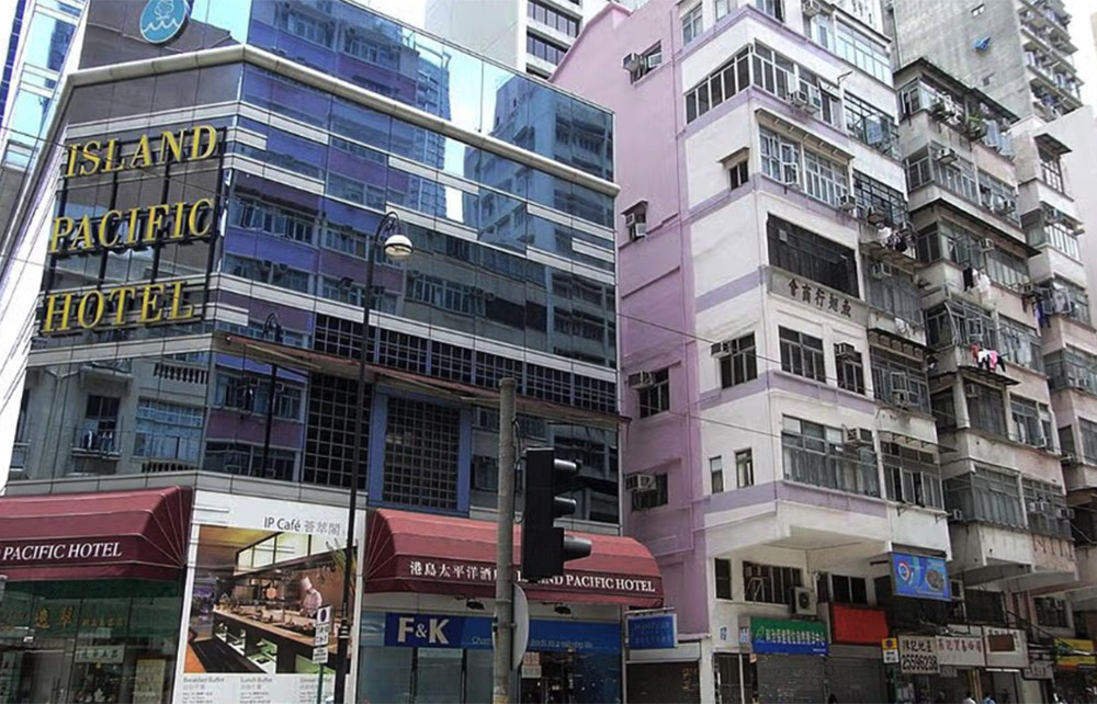 khach san dong cua.jpg