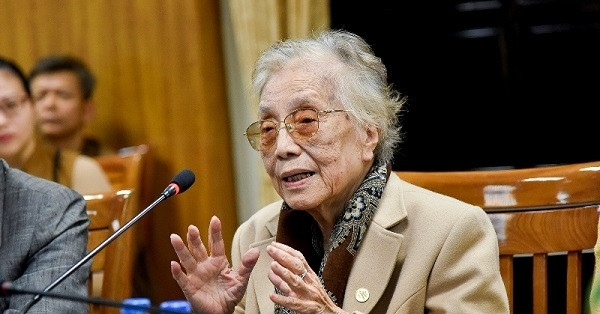 Nữ Bộ trưởng Ngoại giao duy nhất là ai?