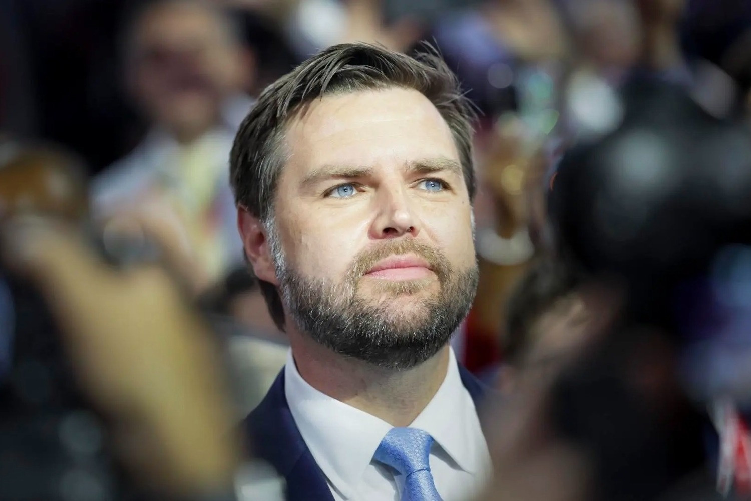 Phó Tổng thống Vance tuyên bố Mỹ rút khỏi chính sách can thiệp toàn cầu