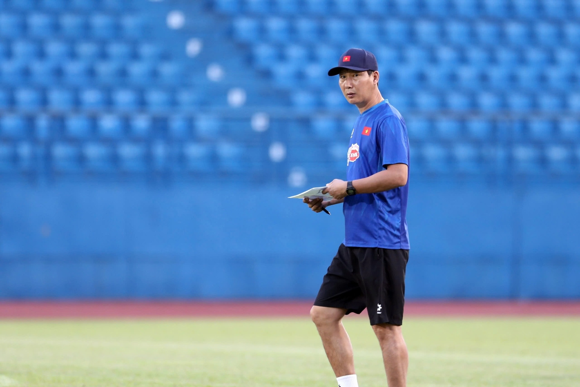 Tuyển Việt Nam: Lựa chọn cũ và thách thức mới cho HLV Kim Sang Sik