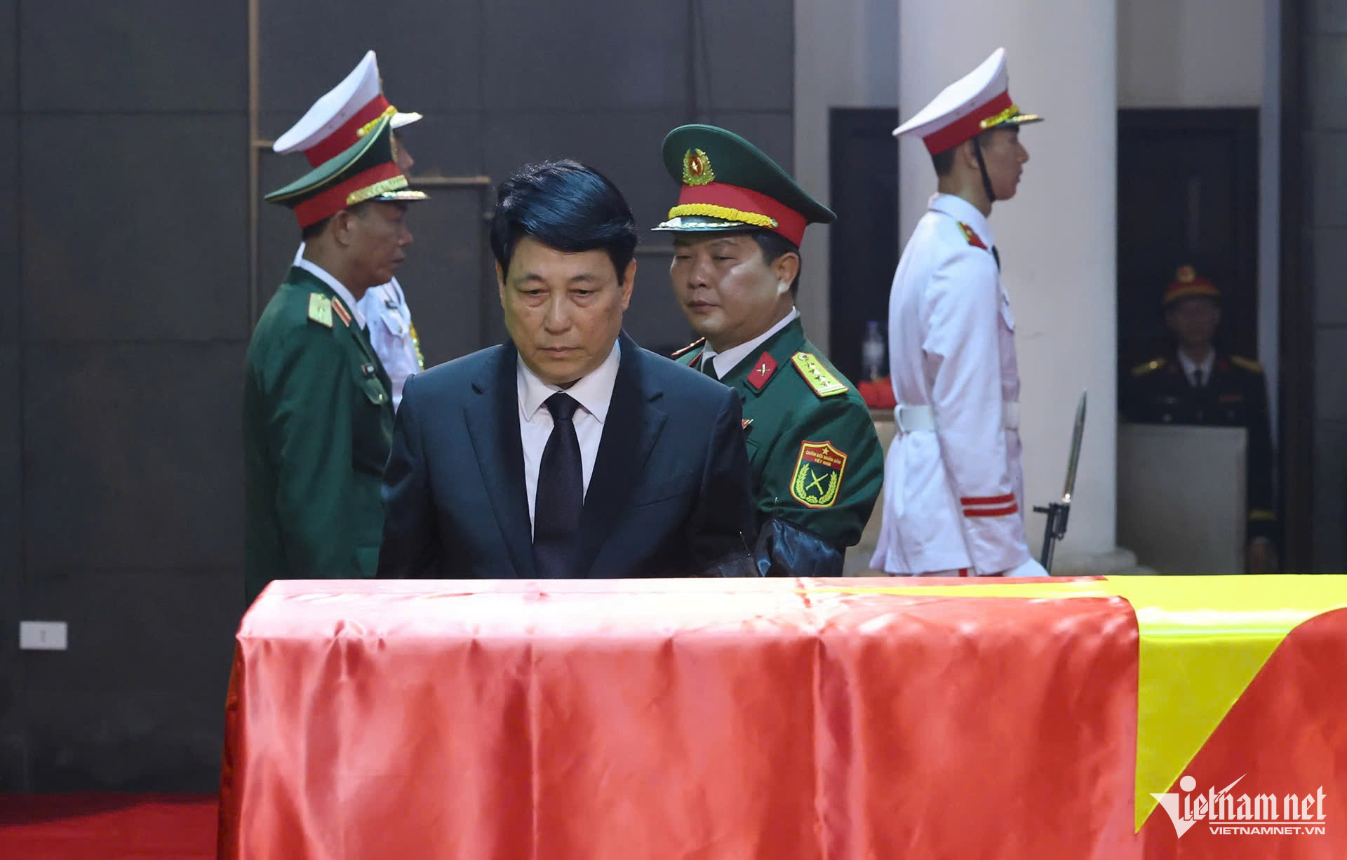 W-chủ tịch nước.jpg