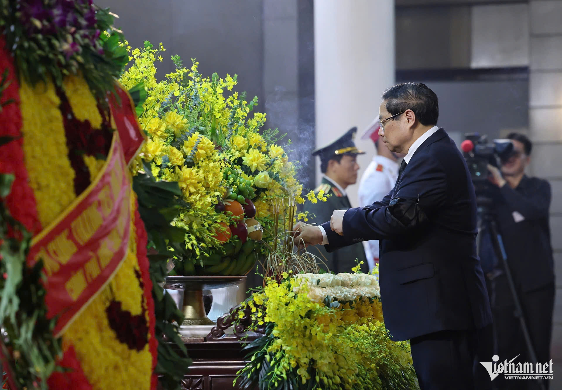 W-đoàn chính phủ.jpg