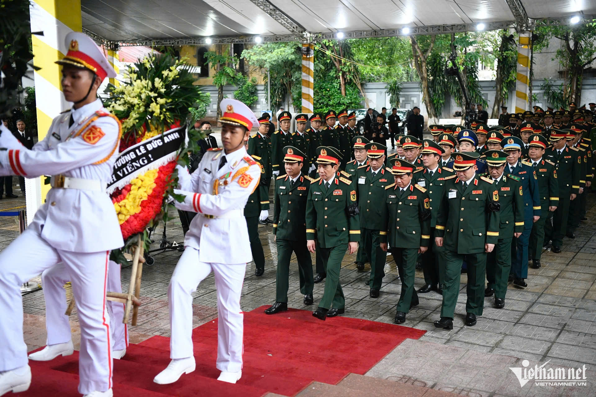 W-quân uỷ.jpg
