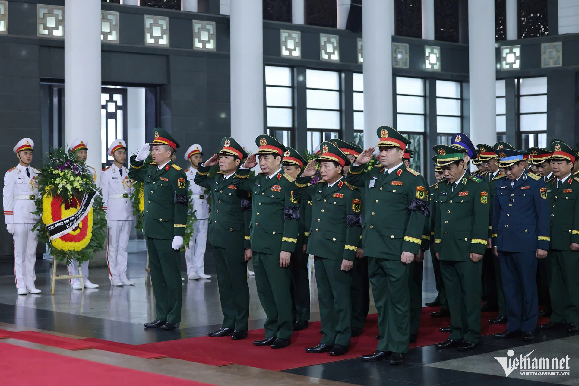 W-quân uỷ .jpg