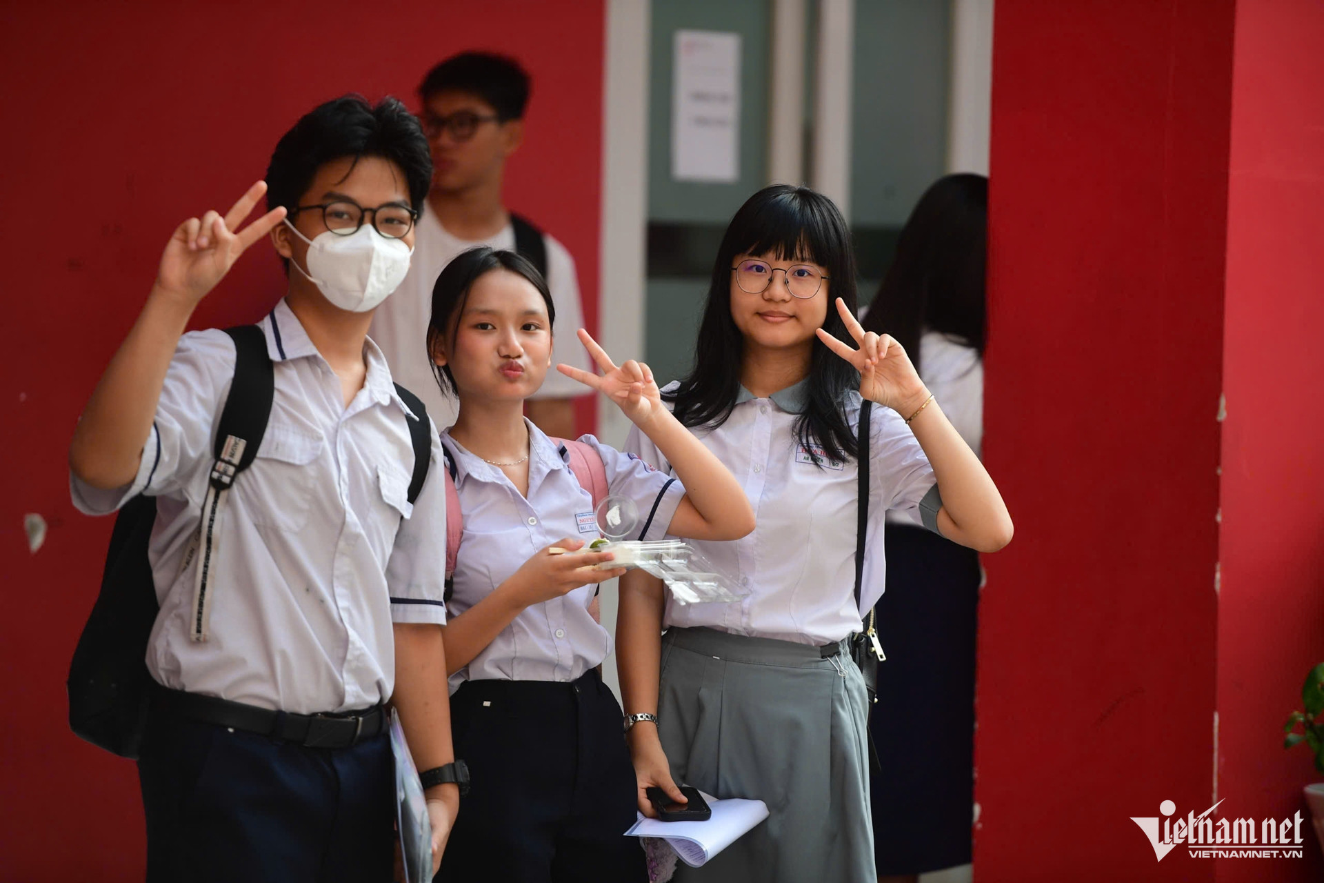 W-Thi THPT  tuyen sinh lop 10 8.jpg