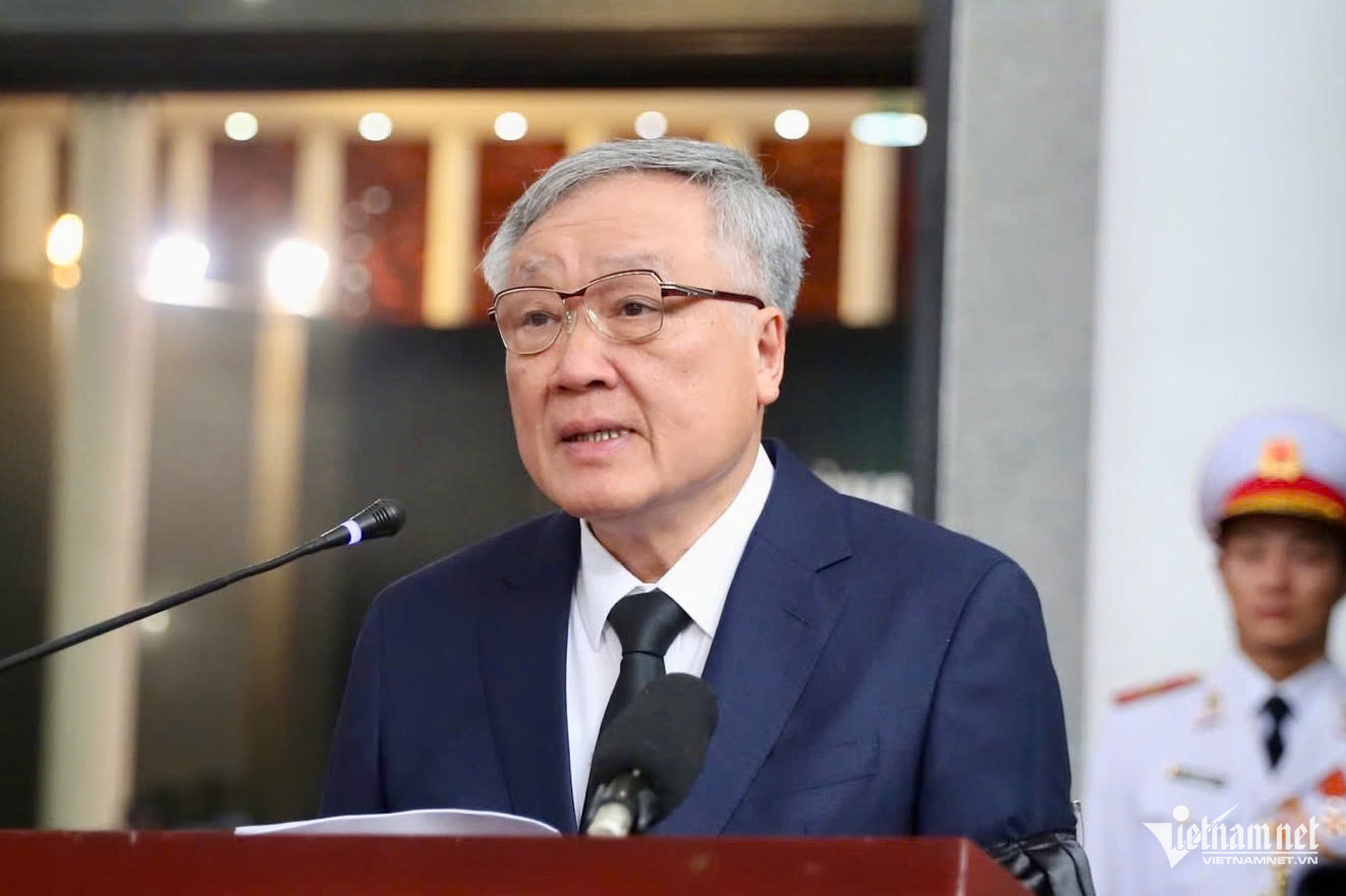 W-trương hoà bình.jpg