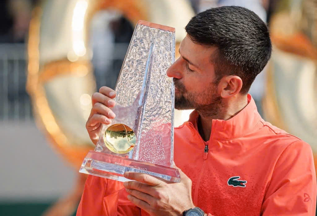 Djokovic giành danh hiệu ATP thứ 100 sau trận chung kết nghẹt thở