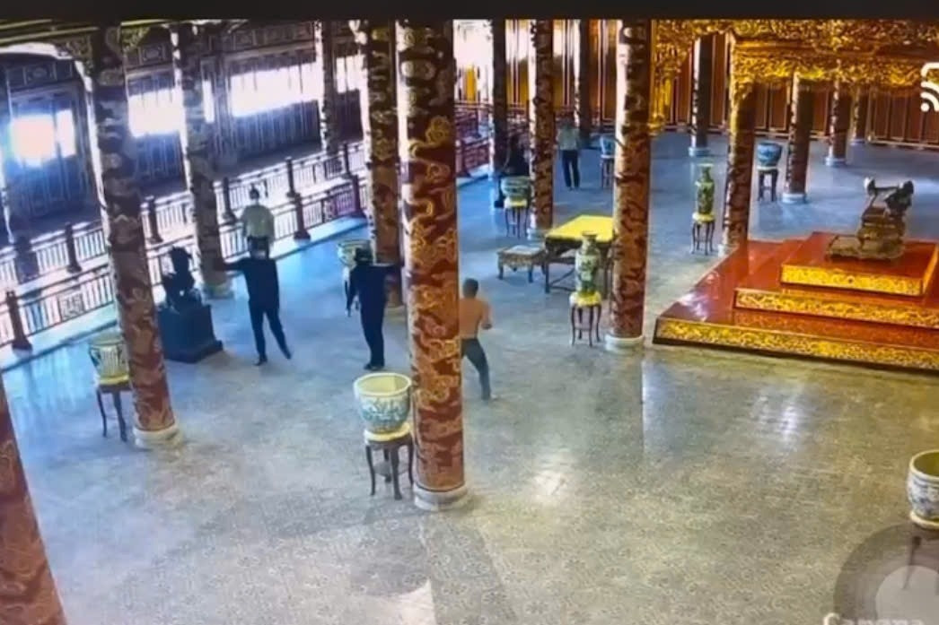 Giám định tâm thần người đàn ông đập phá bảo vật quốc gia triều Nguyễn