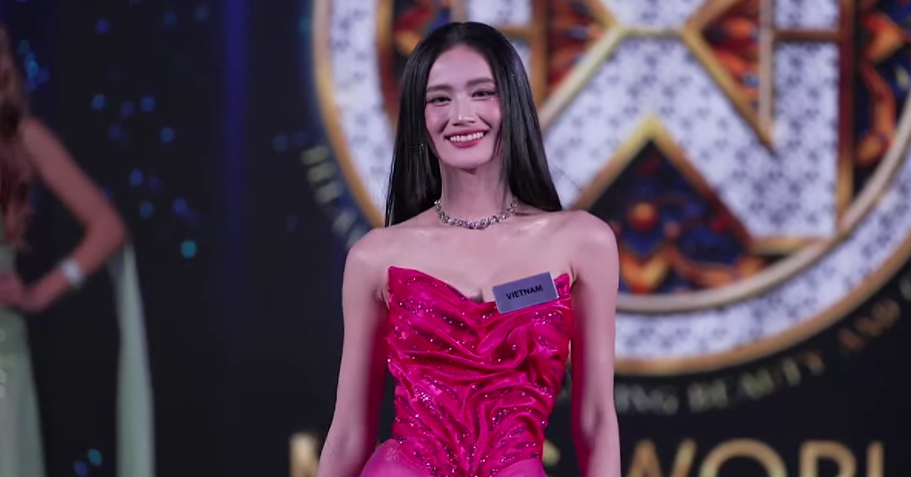 Hoa hậu Ý Nhi gây tiếc nuối khi trượt top 8 "To...