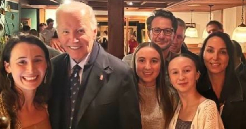 Ông Biden tái xuất trước công chúng sau khi được chẩn đoán mắc ung thư