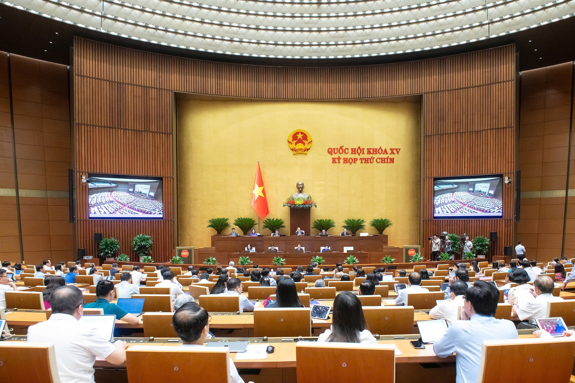 Quốc hội bàn chuyện giảm án tử hình với 8 tội danh