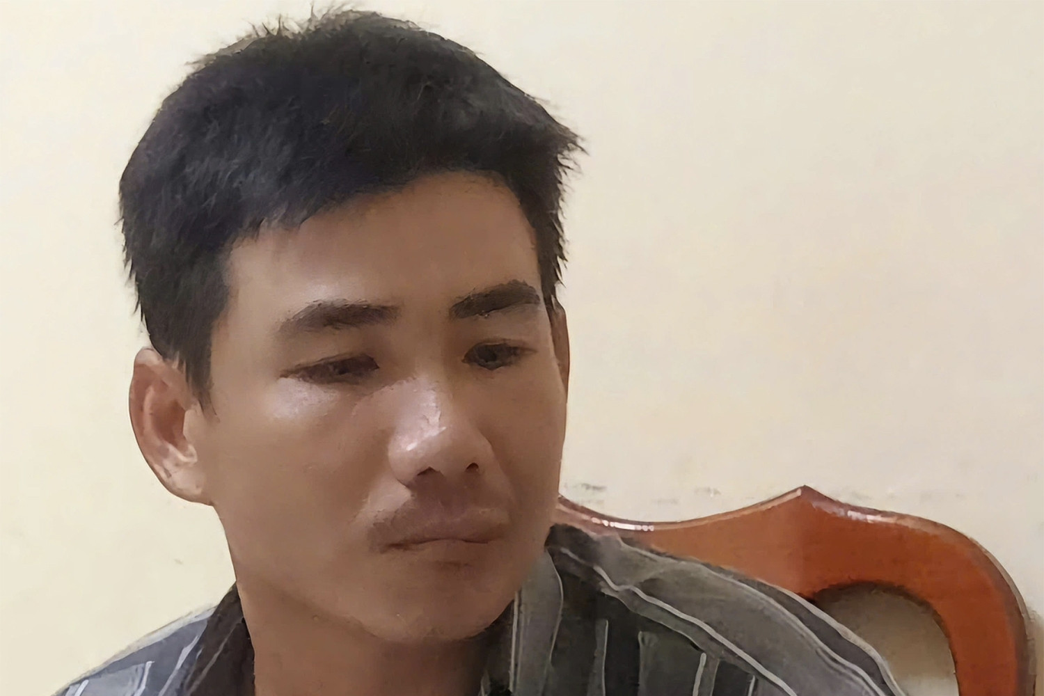 Sát hại bạn gái tại nhà trọ, gã đàn ông khai 'vì không chăm sóc được'