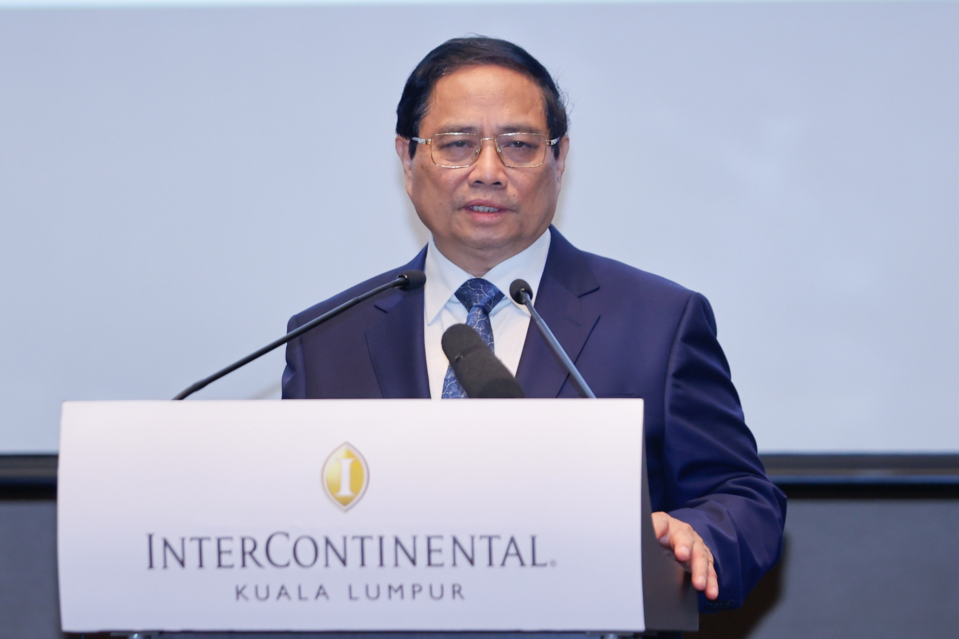 Thủ tướng kêu gọi doanh nghiệp phát huy sứ mệnh kết nối trong ASEAN