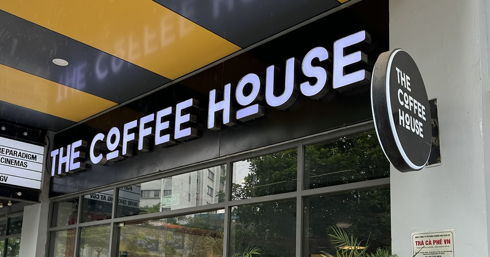 Thực hư việc The Coffee House bịt kín ổ cắm điện, "đuổi khéo khách"