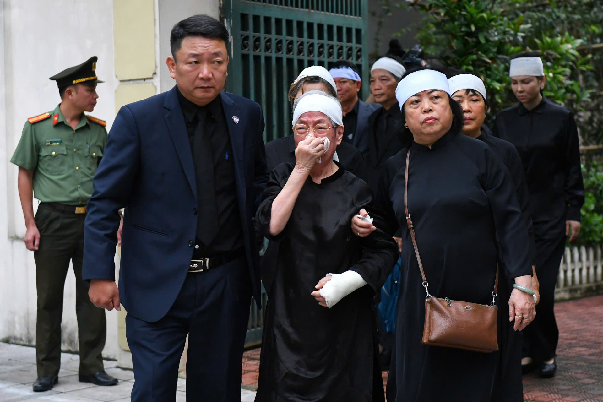 tran duc luong nt5.jpg