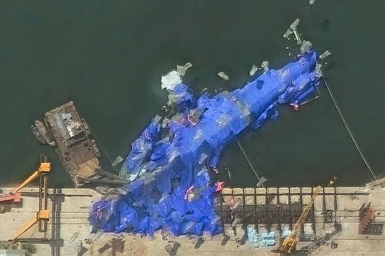 Triều Tiên bắt 3 người vì sự cố nghiêm trọng lúc hạ thủy tàu chiến