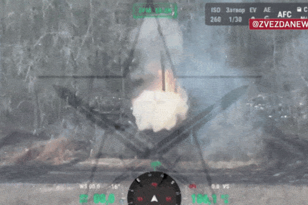 Video UAV cảm tử Nga thiêu rụi xe tăng Ukraine ở Sumy