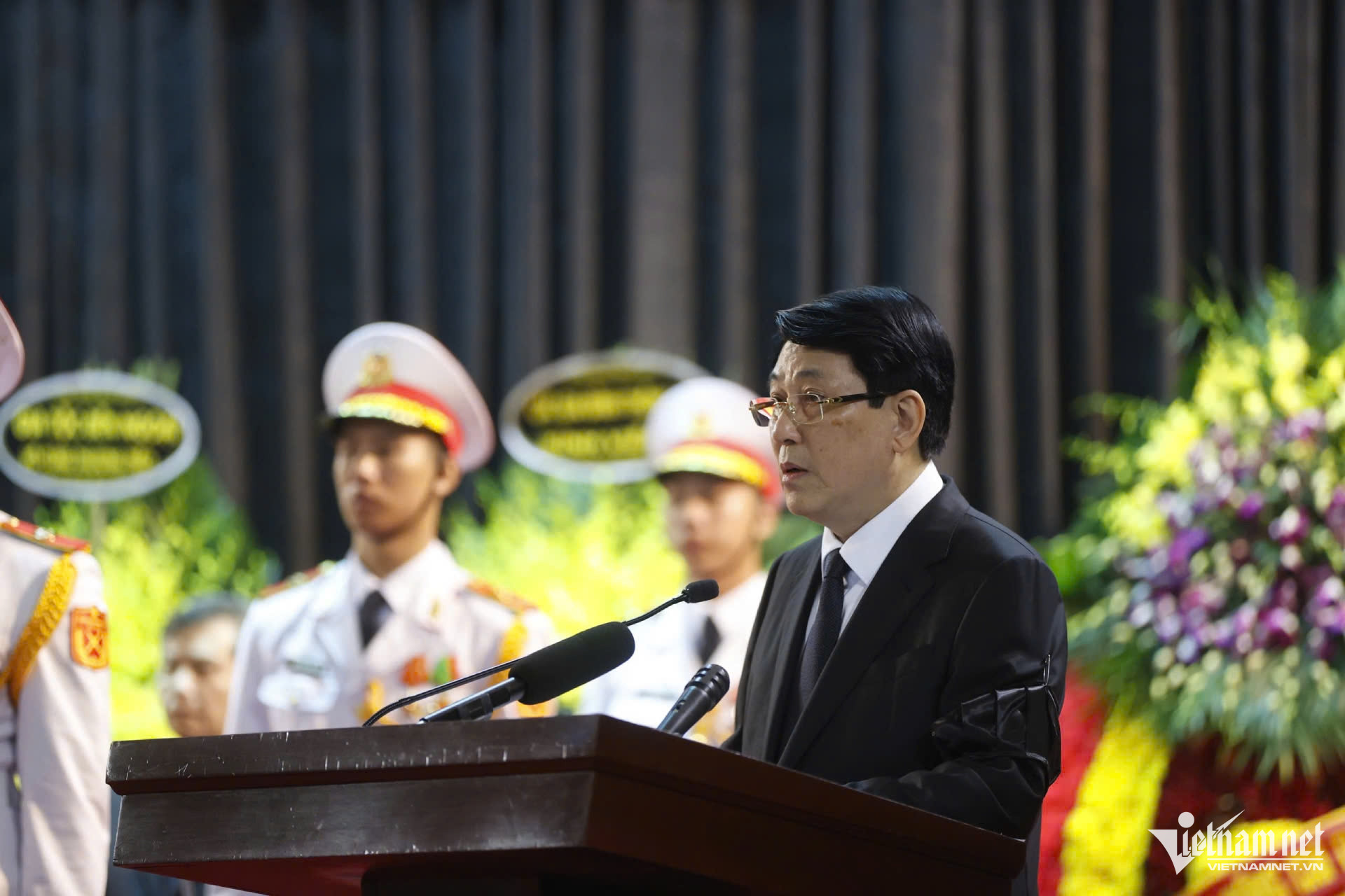 W-lương cường.jpg