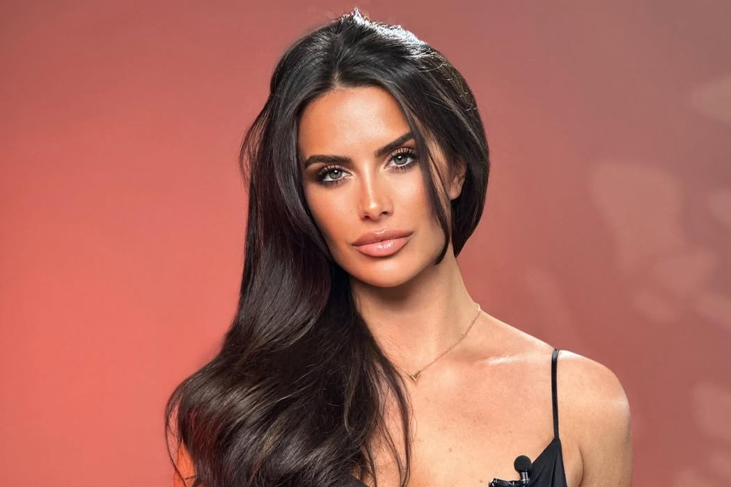 Chân dung nữ thạc sĩ nói 3 thứ tiếng 'càn quét' loạt giải thưởng Miss World 2025