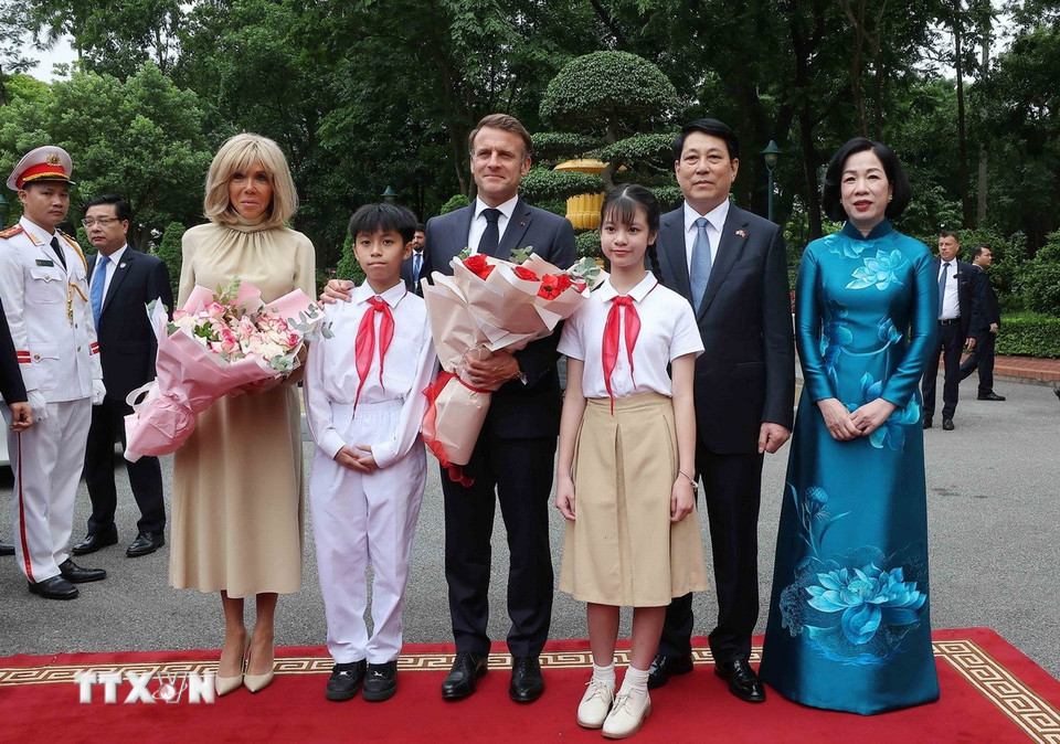 フランス共和国大統領 ル・デュク・アン 4.jpg