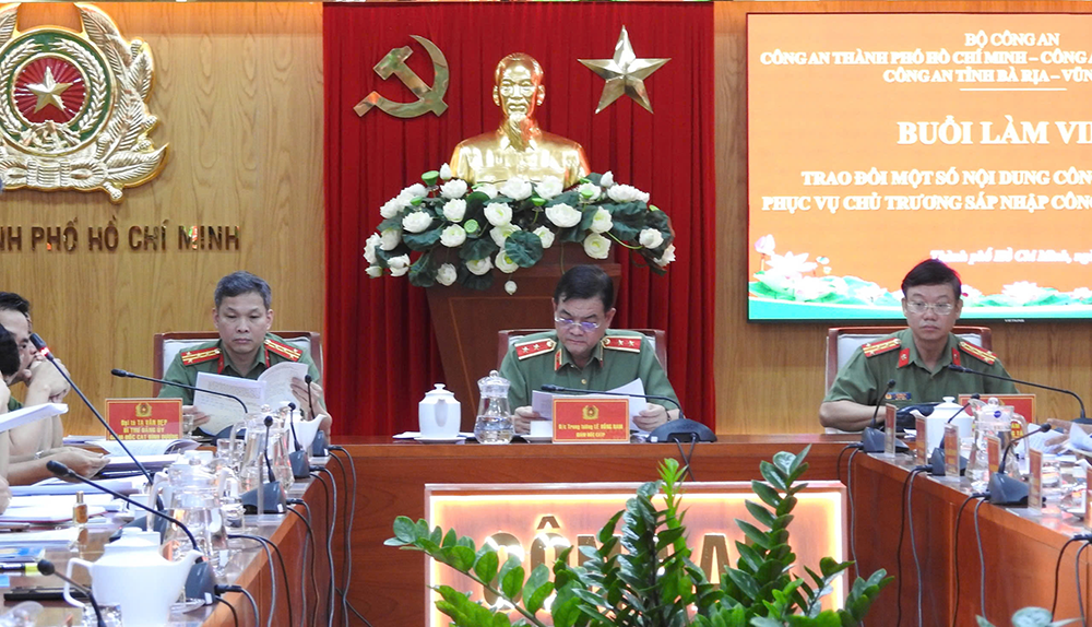 Cong an TPHCM 2.png