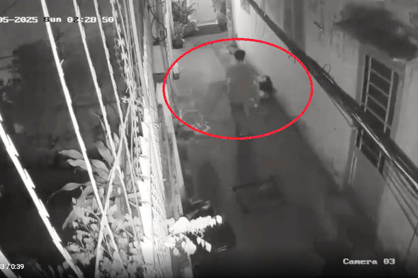 Điều tra vụ con trai quấn thi thể mẹ, đem bỏ ra đường lúc rạng sáng