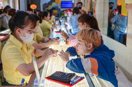 Lập sàn giao dịch, người dân được mua bán vàng vật chất hay cả vàng tín chỉ và vàng tài khoản?