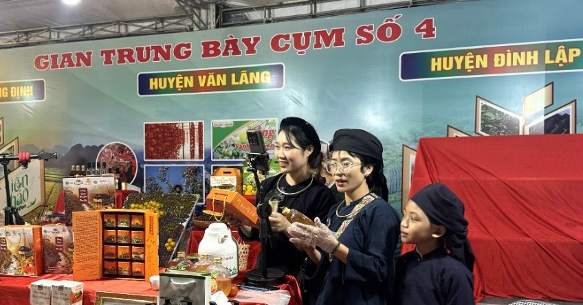 Livestream bán hàng trực tuyến: 300 triệu đổ về tỉnh vùng cao chỉ sau vài giờ