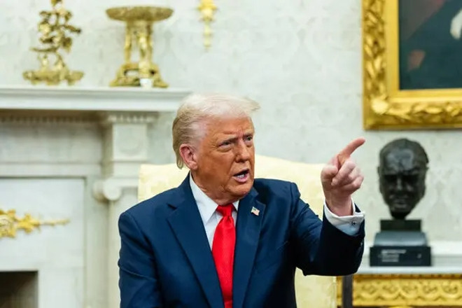 Ông Trump cảnh báo hành động quân sự dù lạc quan về đàm phán hạt nhân với Iran