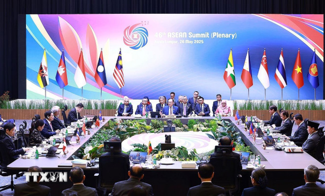 ttxvn-thu-tuong-tham-du-phien-toan-the-hoi-nghi-cap-cao-asean-lan-thu-46-2605-2.jpg
