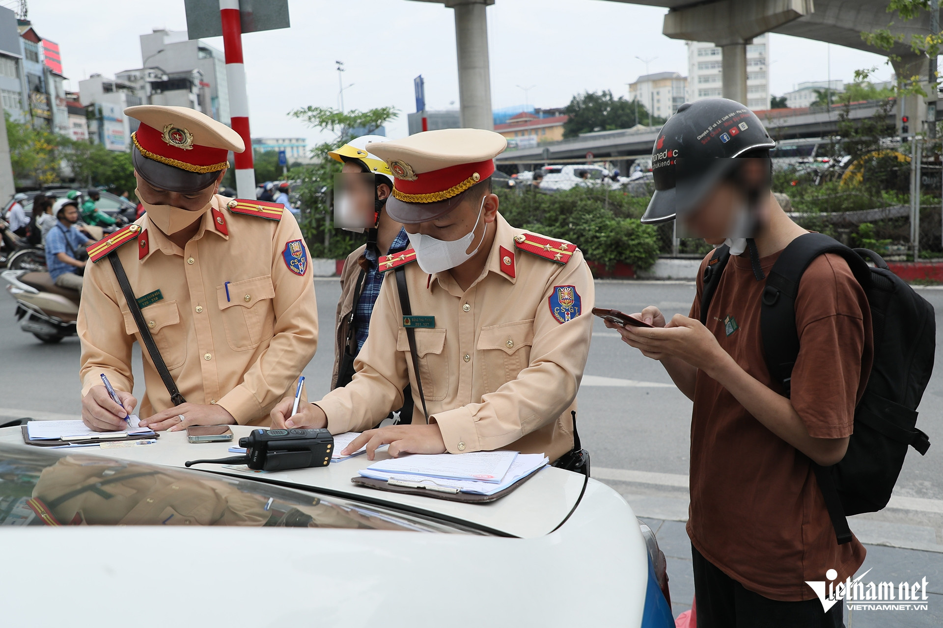 W-ghi hinh phat nguoi 4.JPG.jpg