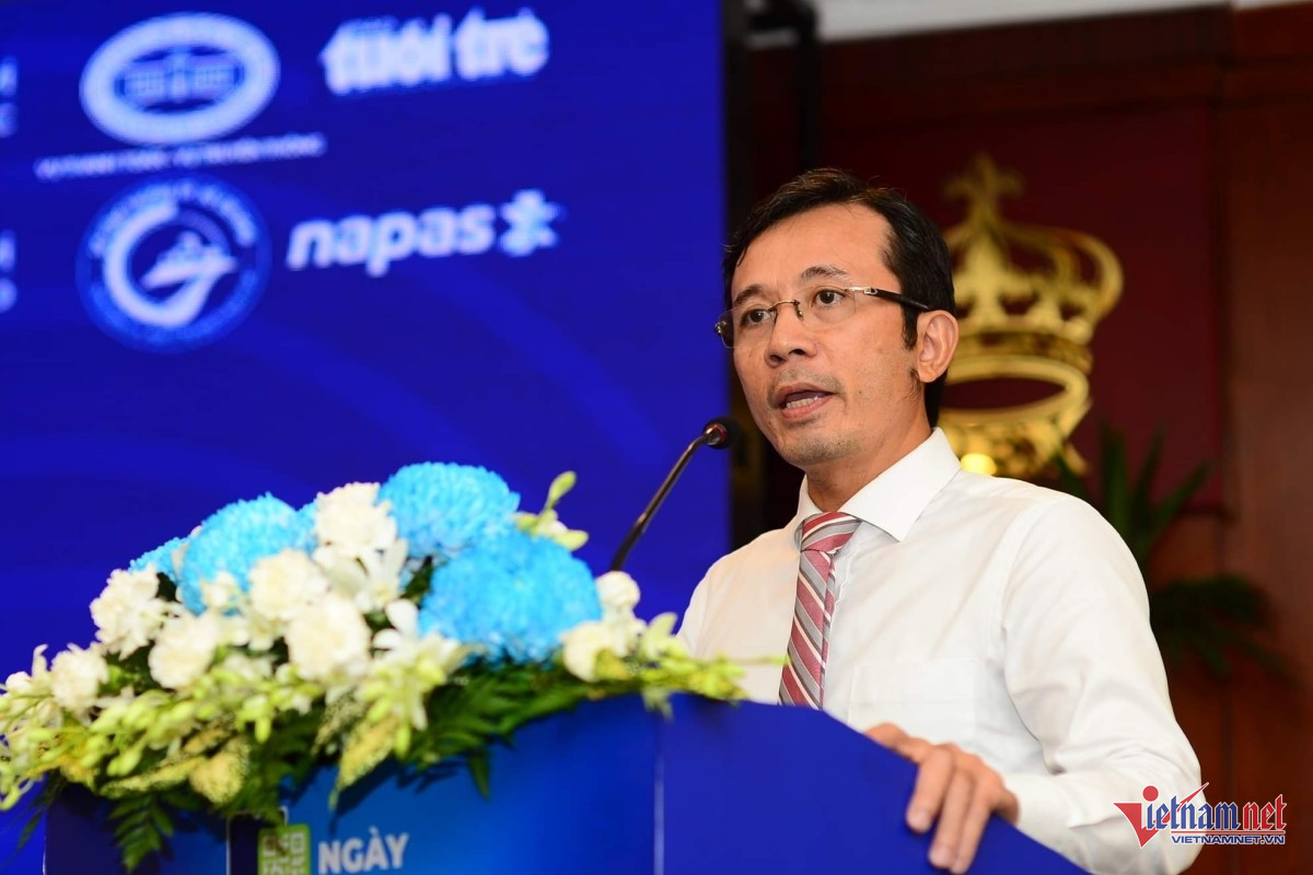 W-tran xuan toan 2922.jpg