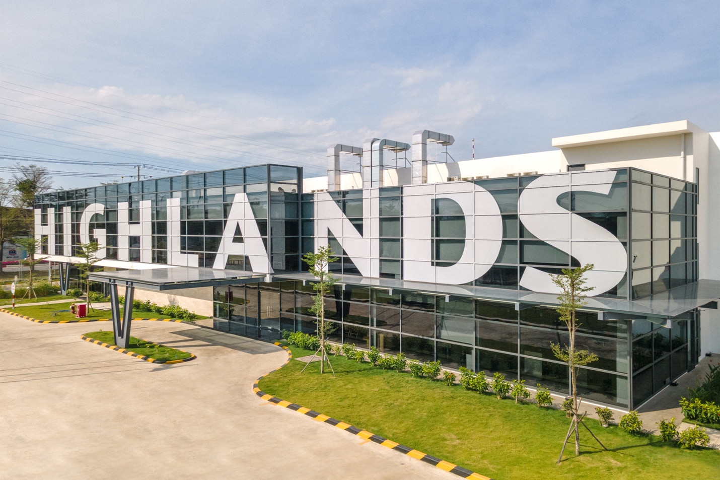 1 Highlands Coffee.jpg