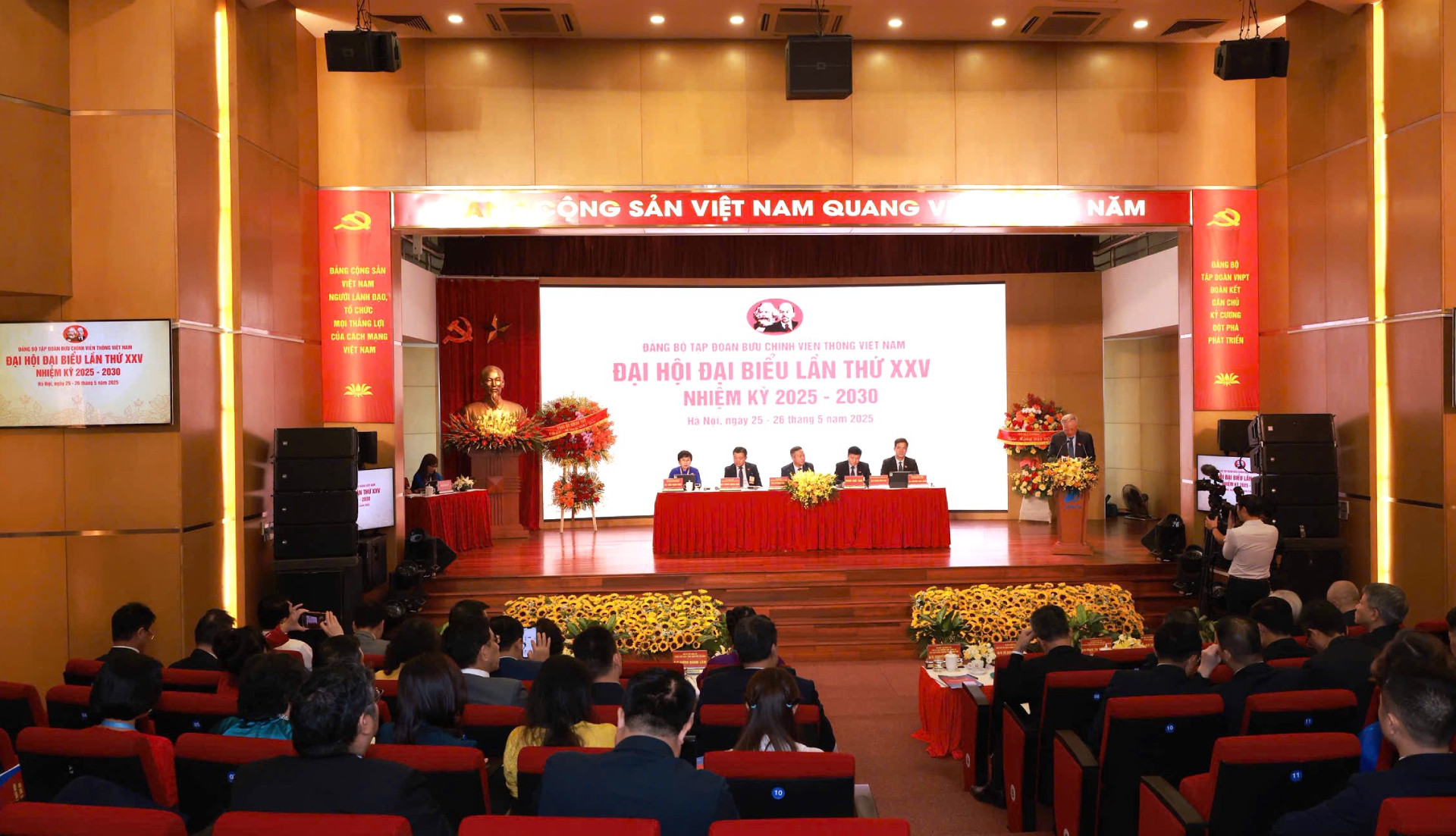 26.5 Toàn ảnh đại hội (1).jpg
