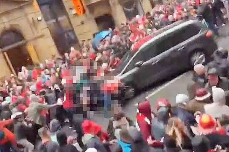 Bản tin sáng 27/5: Ô tô đâm vào CĐV Liverpool tạo cảnh tượng kinh hoàng