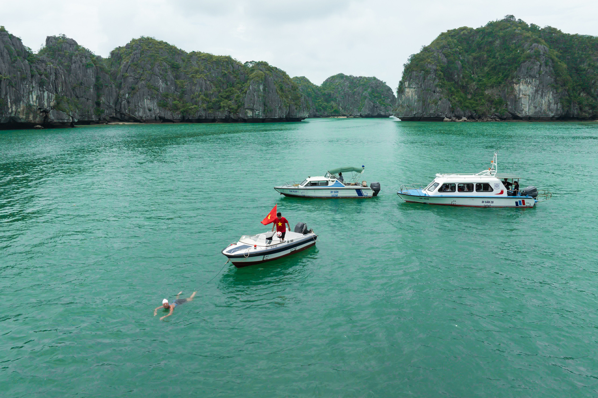 anh vien do kim phuc 3.jpg